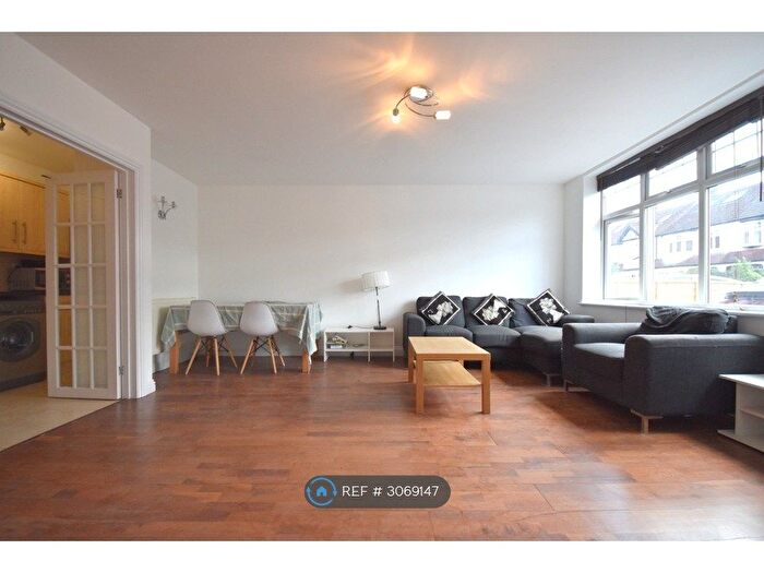 4 Bedroom End Terrace House To Rent In Meadow Close, Raynes Park, SW20
