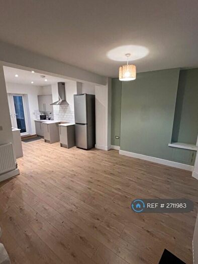 3 Bedroom Terraced House To Rent In Windsor Avenue, Newbridge, Newport, NP11