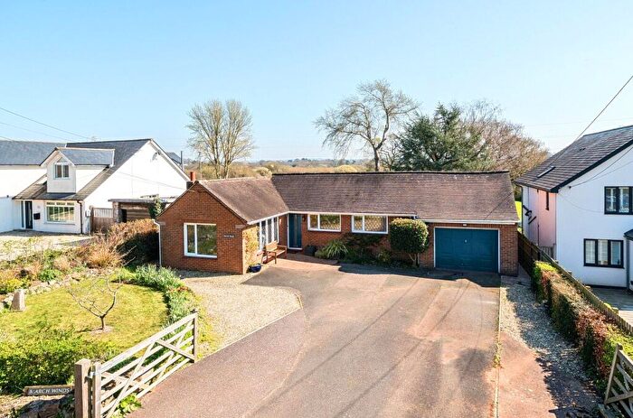 3 Bedroom Bungalow For Sale In Topsham, Devon, EX3