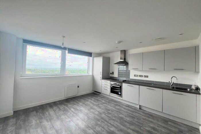 2 Bedroom Flat To Rent In Coventry Road, Birmingham, B25