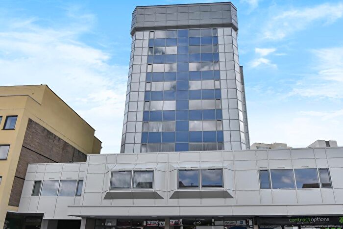 1 Bedroom Apartment To Rent In Skyline, High Street, SL1