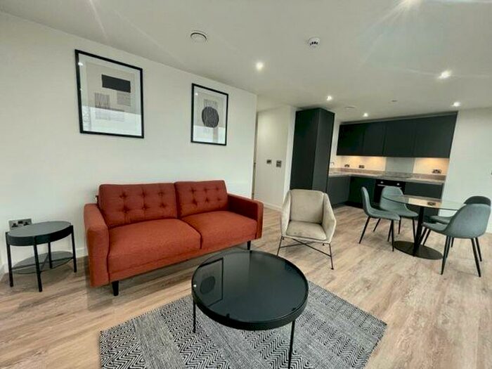 2 Bedroom Apartment To Rent In Oxygen Tower, Manchester, M1