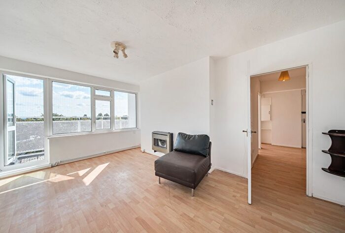2 Bedroom Flat For Sale In Swanton Gardens, London, SW19