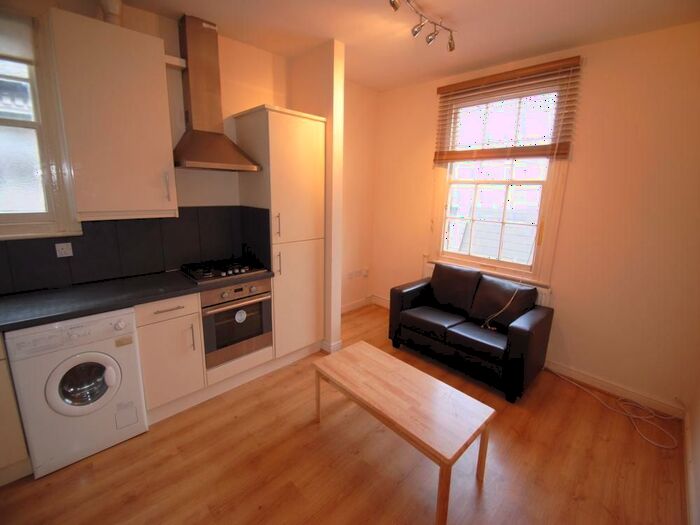1 Bedroom Flat To Rent In Ballards Lane, North Finchley, N12