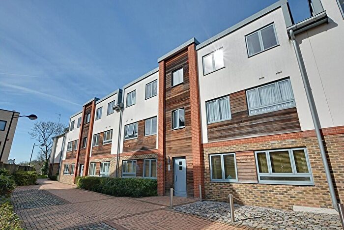 2 Bedroom Flat To Rent In The Waterfront, Hertford, SG14
