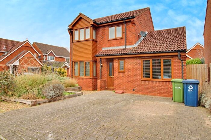 4 Bedroom Detached House To Rent In Swallow Court, St. Neots, PE19