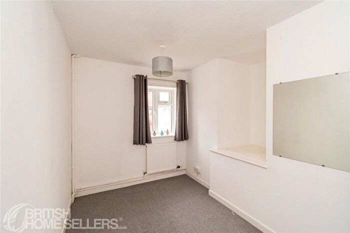 3 Bedroom Terraced House For Sale In Byron Road, Southampton, Hampshire, SO19