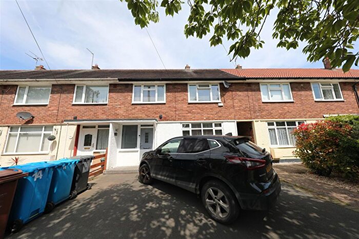 3 Bedroom Terraced House For Sale In Strensall Road, Hull, HU5