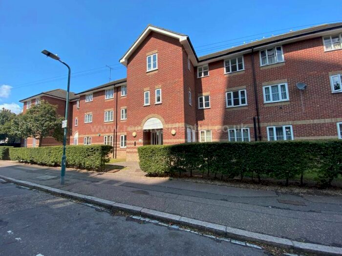 2 Bedroom Flat To Rent In Coleman Street, Southend On Sea, SS2
