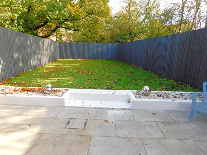 3 Bedroom Detached House For Sale In Maltby Court, Lees, Oldham, OL4