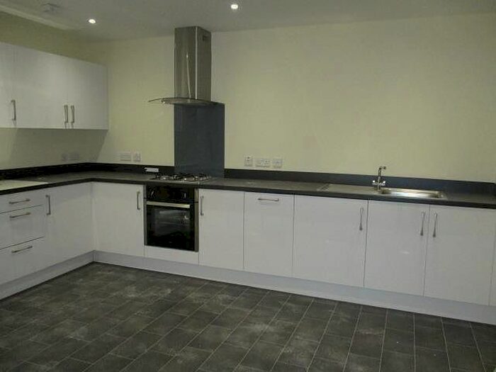 2 Bedroom Flat To Rent In Tewkesbury Place, Beeston, NG9