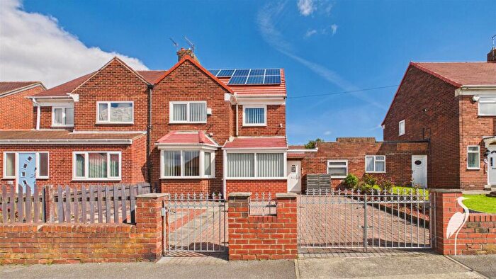 3 Bedroom Semi Detached House For Sale In Park Avenue, New Silksworth, Sunderland, SR3