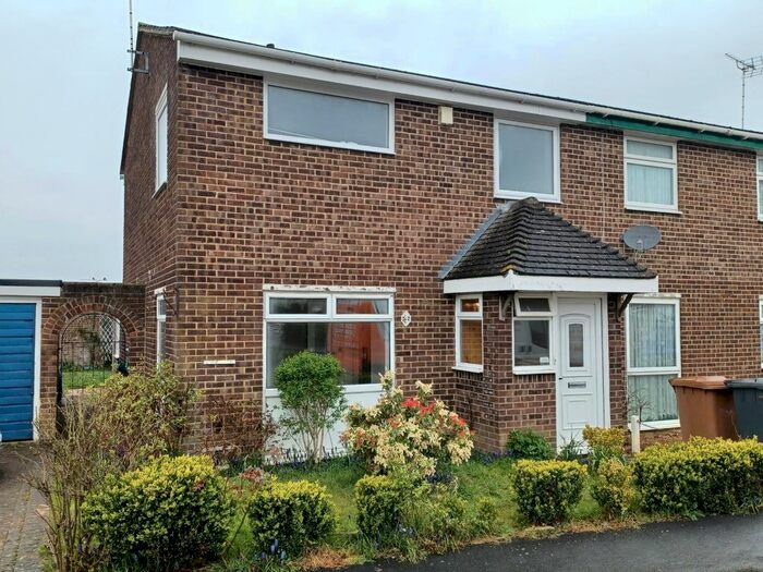 3 Bedroom Semi-Detached House To Rent In Ringwood Drive, North Baddesley, Southampton, SO52