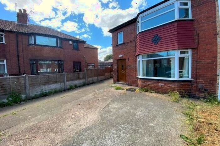 4 Bedroom Property To Rent In Verity View, Leeds, LS9