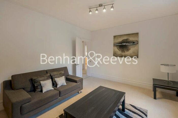1 Bedroom Flat To Rent In Queen's Club Gardens, Hammersmith, W14
