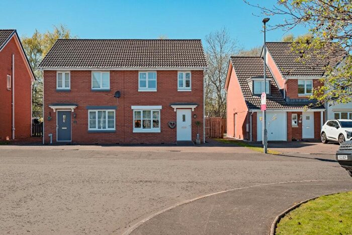 3 Bedroom Semi-Detached House For Sale In Inchburn Drive, Coatbridge, North Lanarkshire, ML5