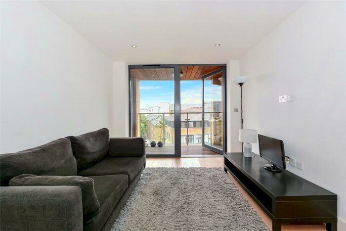 1 Bedroom Apartment To Rent In Fairfield Road, London, E3
