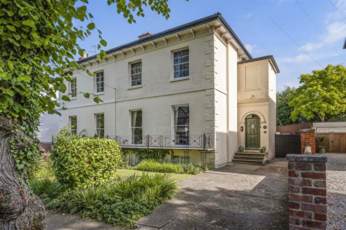 6 Bedroom Semi-Detached House For Sale In Battledown Approach, Cheltenham, GL52