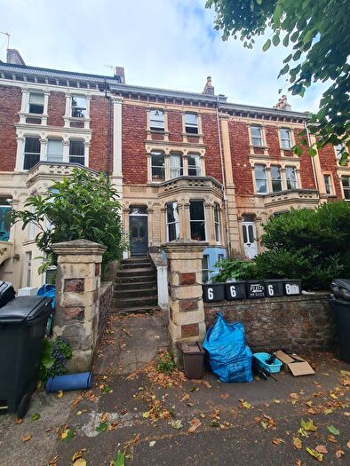 5 Bedroom Maisonette To Rent In Hanbury Road, Top Flat Ref, BS8