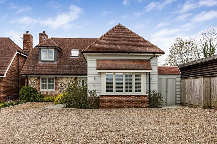 4 Bedroom Detached House To Rent In Bloomfields, Chinnor Road, Towersey, Thame, OX9