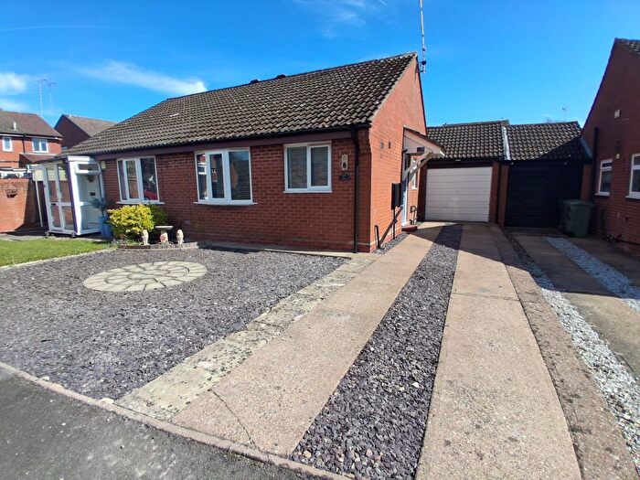 2 Bedroom Semi Detached Bungalow For Sale In Kingham Close, Redditch, B98