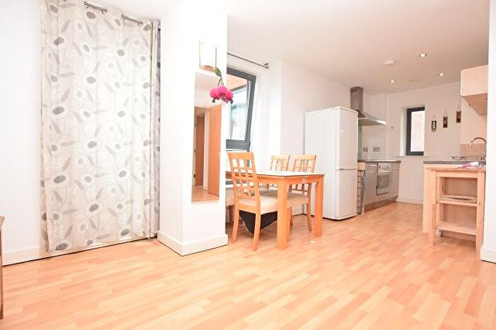 1 Bedroom Flat To Rent In Fitzwilliam Street, Sheffield, S1