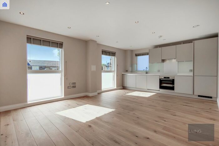 1 Bedroom Flat To Rent In Holloway Road, London, N19