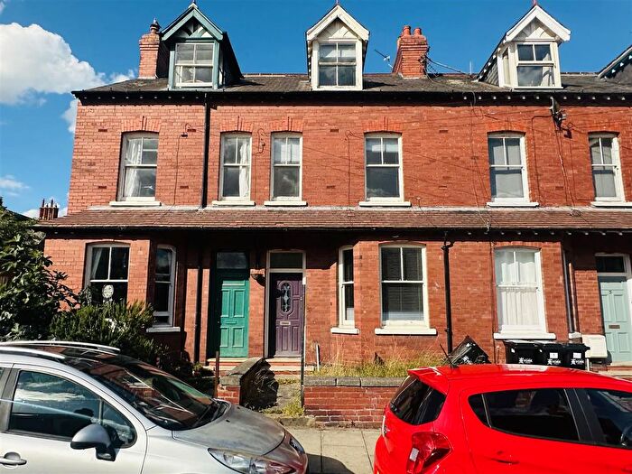 4 Bedroom Terraced House For Sale In Cameron Grove, York, YO23