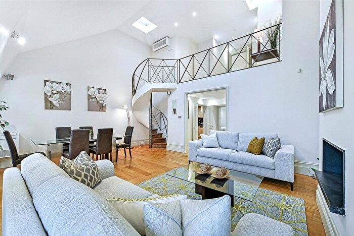 3 Bedroom Flat To Rent In Rutland Gate, London, SW7