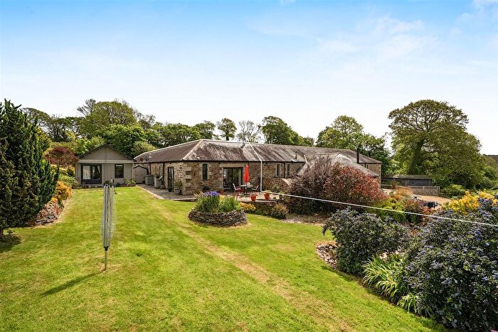 2 Bedroom Barn Conversion For Sale In Maenporth, Falmouth, TR11