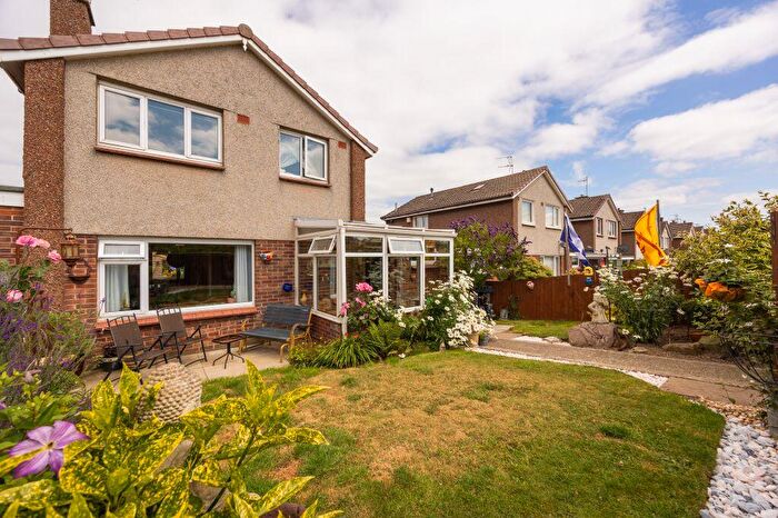 3 Bedroom Link Detached House For Sale In Penicuik Road, Roslin, EH25