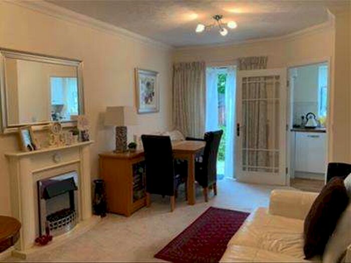 1 Bedroom Retirement Property For Sale In King Harold Lodge, Broomstick