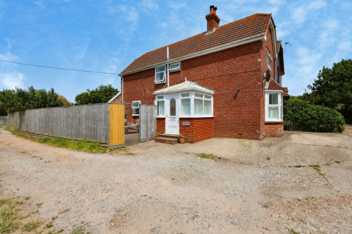 3 Bedroom Semi Detached House For Sale In Monks Lane, Freshwater, PO40