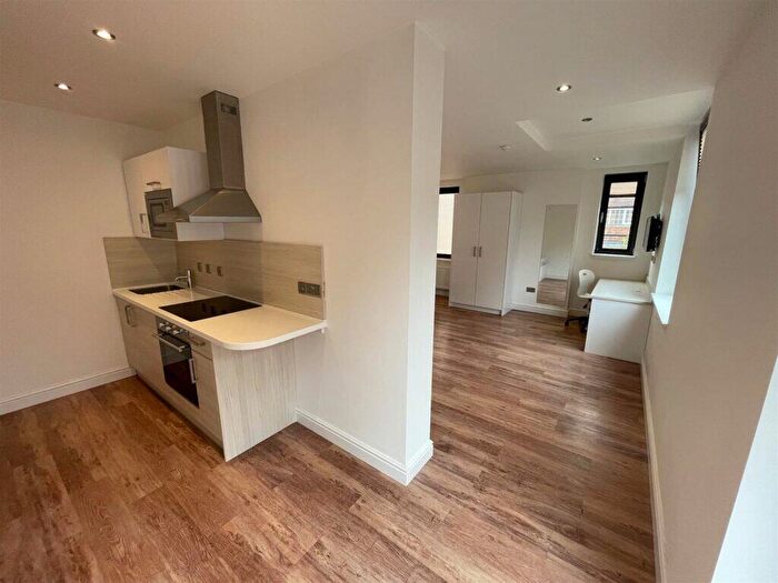 Studio To Rent In Westcotes Drive, Leicester, LE3