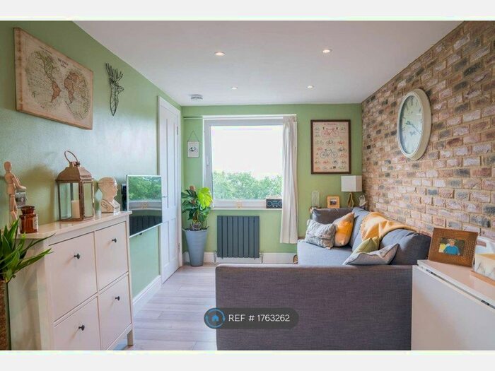 1 Bedroom Flat To Rent In Priory Crescent, London, SE19