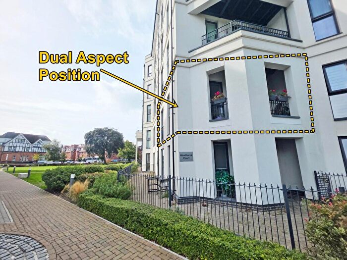 1 Bedroom Apartment For Sale In Hawthorne Court, West Cliff Road, Bournemouth, BH2