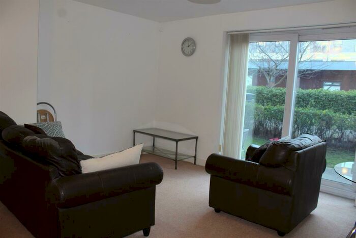 2 Bedroom Flat To Rent In Slater House, Woden Street, Manchester, M5