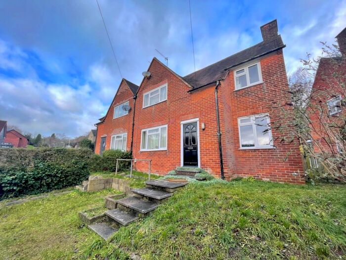 4 Bedroom Semi-Detached House To Rent In Stanmore, SO22