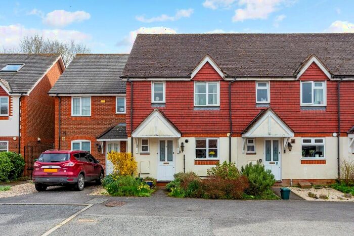 3 Bedroom Terraced House For Sale In Middletons Close, Eddington, Hungerford, ., RG17