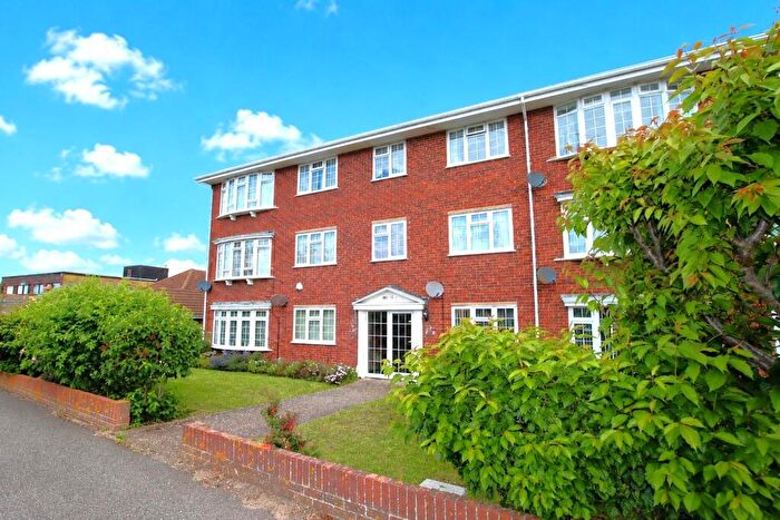 2 Bedroom Flat For Sale In Turpins Court, Clacton On Sea, CO15