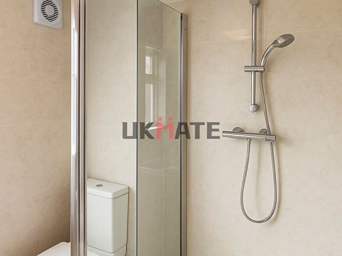 1 Bedroom Flat To Rent In Station Road, Kingston, KT2