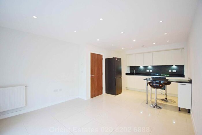 1 Bedroom Flat To Rent In Cool Oak Lane, West Hendon, NW9