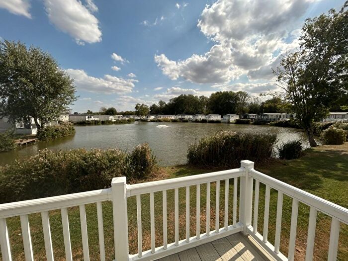 2 Bedroom Park Home For Sale In Broadway Lane, South Cerney, Cirencester, GL7