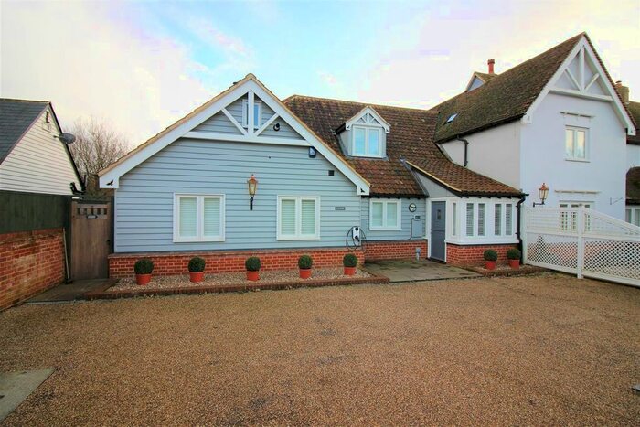 4 Bedroom Semi-Detached House For Sale In Foxglove Farm, Hatfield Heath, Bishop's Stortford, CM22