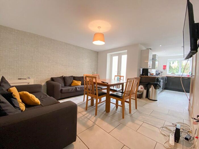 6 Bedroom Terraced House For Sale In Cranbrook Street, Cathays, CF24