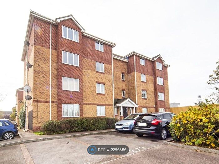 2 Bedroom Flat To Rent In Franklin Way, Croydon, CR0