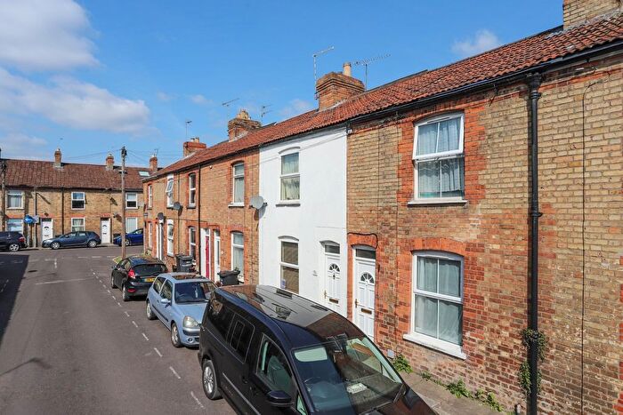 2 Bedroom Semi-Detached House To Rent In Gloucester Street, Taunton, Somerset, TA1