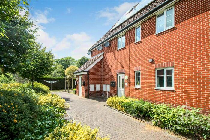 Studio To Rent In Catherine House, St Williams Court, Ipswich, IP5