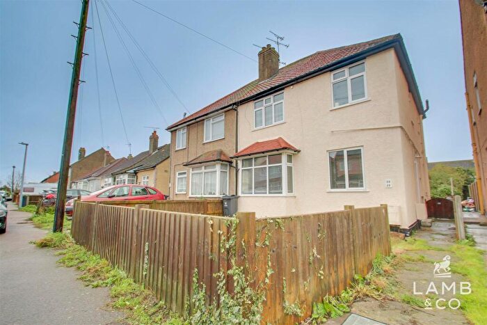 2 Bedroom Maisonette To Rent In Beaumont Avenue, Clacton-On-Sea, CO15