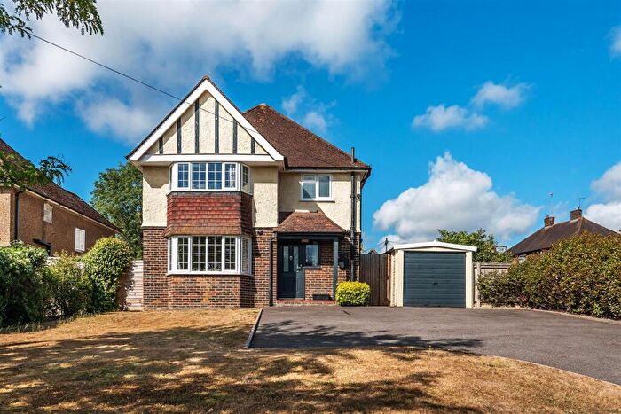 3 Bedroom Detached House For Sale In Godstone Hill, Godstone, RH9